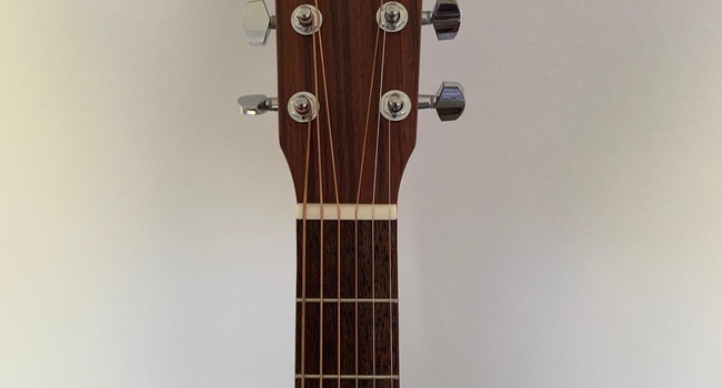 Продам акустическую гитару Ditson bei Sigma 000-10 новую в упаковке.