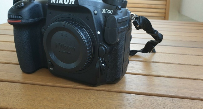Nikon D500 камера в идеальном состоянии для продажи